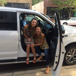 Meet your Posher, Caitlin